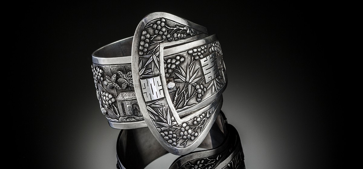 An early twentieth century  French Indochine silver cuff