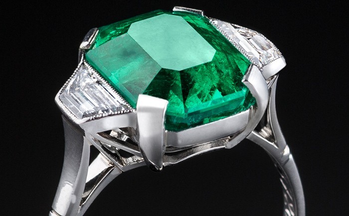 Detail of A French Art Deco large Columbian emerald and diamond platinum ring