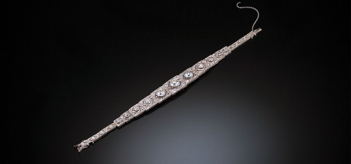 An Art Deco diamond bracelet, 1920s