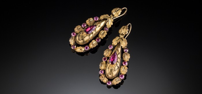 Elaborate Antique bloomed gold and garnet pendant earrings