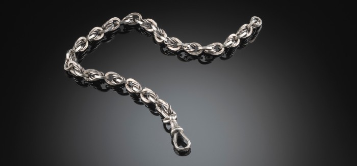 ANTIQUE LATE VICTORIAN SILVER LINK BRACELET WITH ANTIQUE CLASP