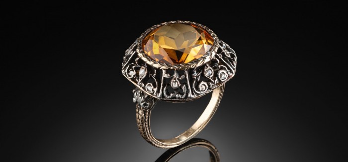 ANTIQUE LARGE CITRINE RING IN 18 CT GOLD AND SILVER
