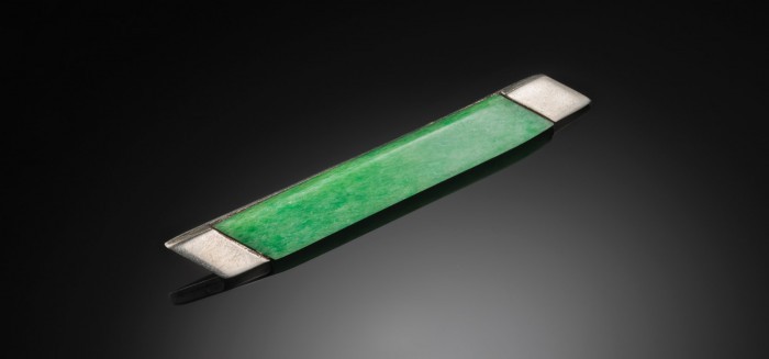 ART DECO GEOMETRIC  BROOCH OF BOWENITE, MIXED METALS 