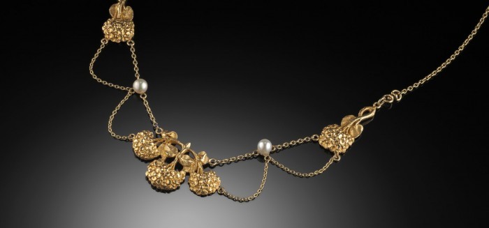 FRENCH ART NOUVEAU NECKLACE IN 18 CARAT YELLOW GOLD