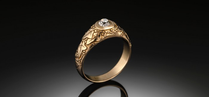 FRENCH ANTIQUE 18CT GOLD AND DIAMOND RING/BAND